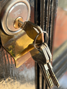 Cheapest local locksmith Harrow, Pinner, Rayners Lane, Kenton, North Harrow, South Harrow and Stanmore